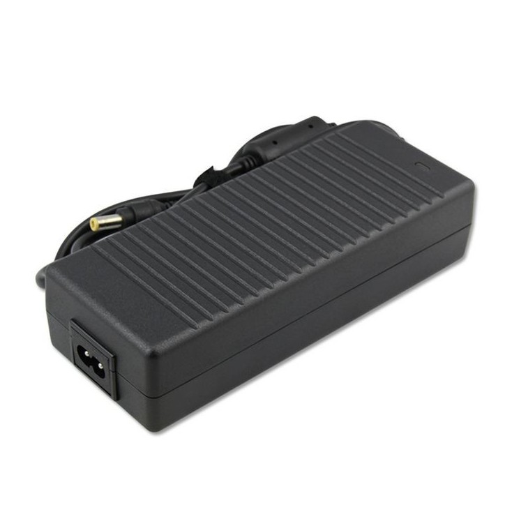 MBA50195 CoreParts Alimentatore Power Adapter per Acer 135W 19V 7.1A Plug:5.5*2.5 Including EU Power Cord KP.13503.004 AP.13503. MBA50195 CoreParts Alimentatore Power Adapter per Acer 135W 19V 7.1A Plug:5.5*2.5 Including EU Power Cord KP.13503.004 AP.13503.